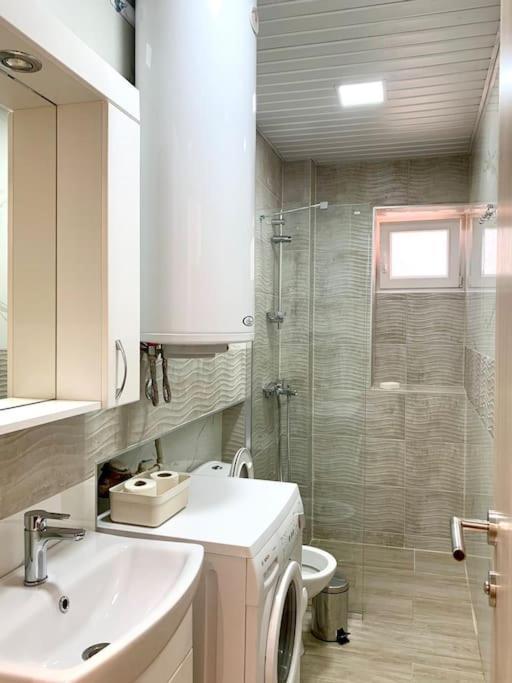 Central City Apartment Skopje Bagian luar foto
