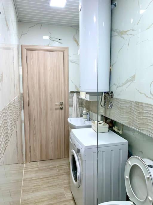 Central City Apartment Skopje Bagian luar foto